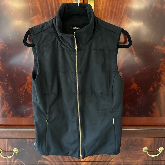 Lilly Pulitzer Skyden Suede Sherpa Reversible Vest - Picture 8 of 11